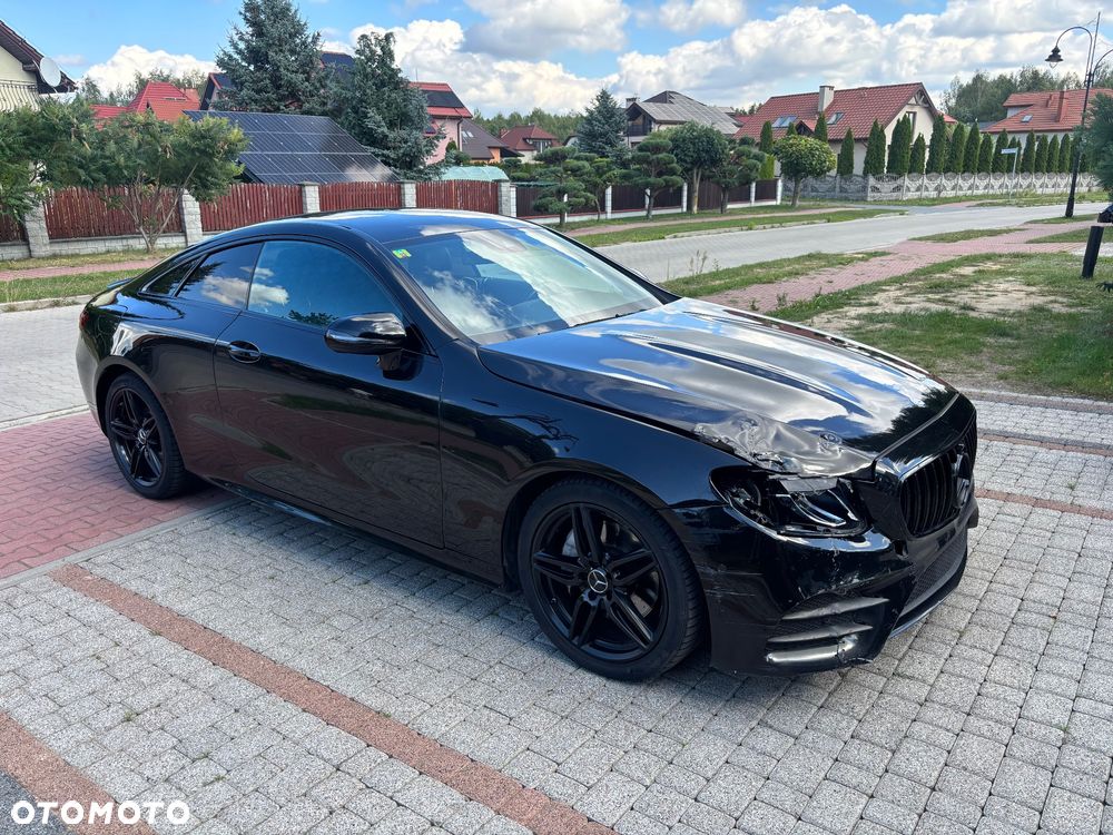 Mercedes-Benz Klasa E 200 4-Matic 9G-TRONIC - 11