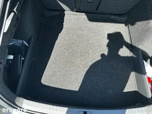 Skoda Octavia 2.0 TDI Sportline DSG - 30