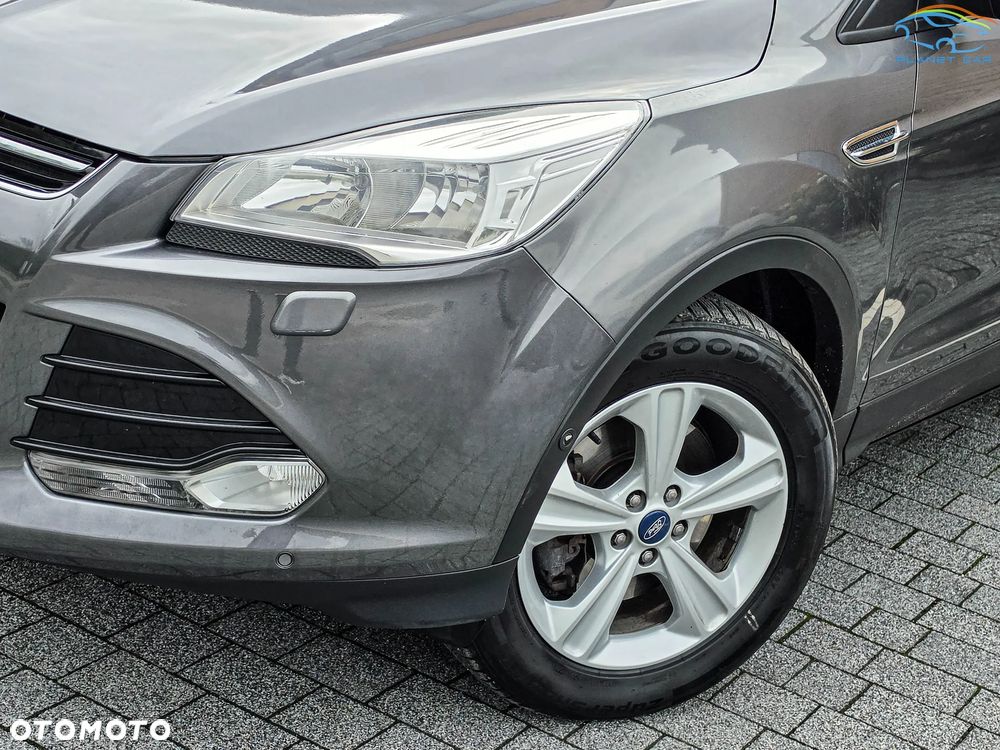 Ford Kuga 2.0 TDCi 2x4 Titanium - 5