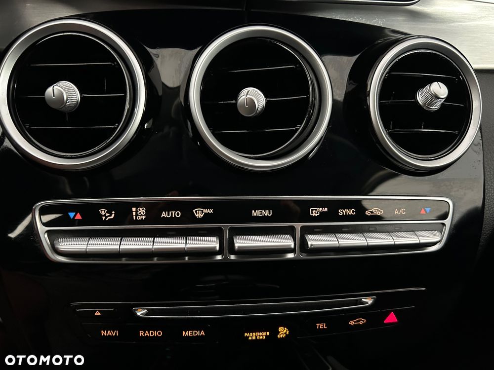 Mercedes-Benz Klasa C 200 (BlueTEC) d T Exclusive - 33