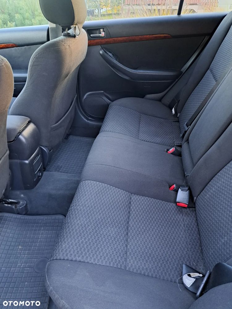 Toyota Avensis 2.0 D-4D Luna - 7
