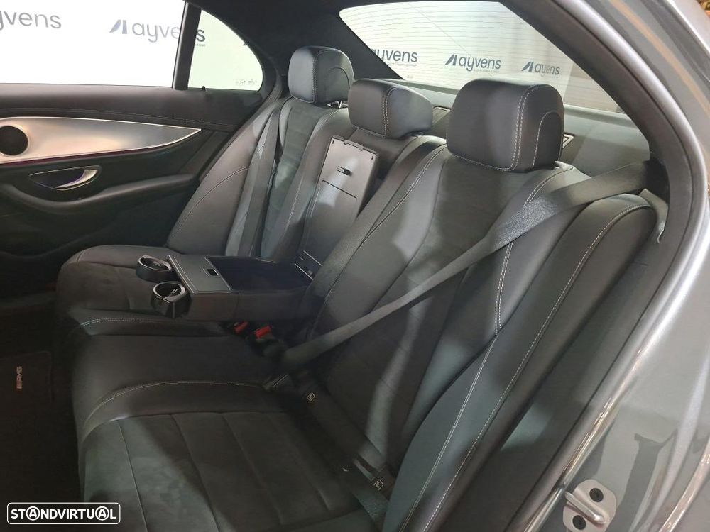 Mercedes-Benz E 300 e AMG Line - 9