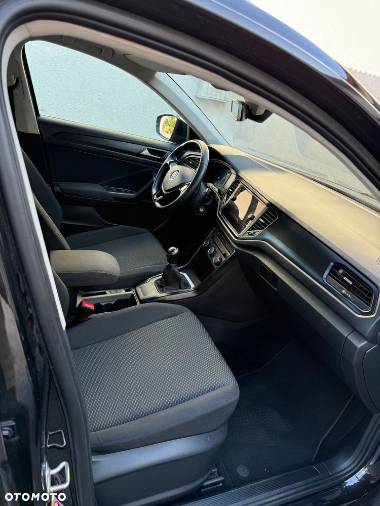 Volkswagen T-Roc - 12