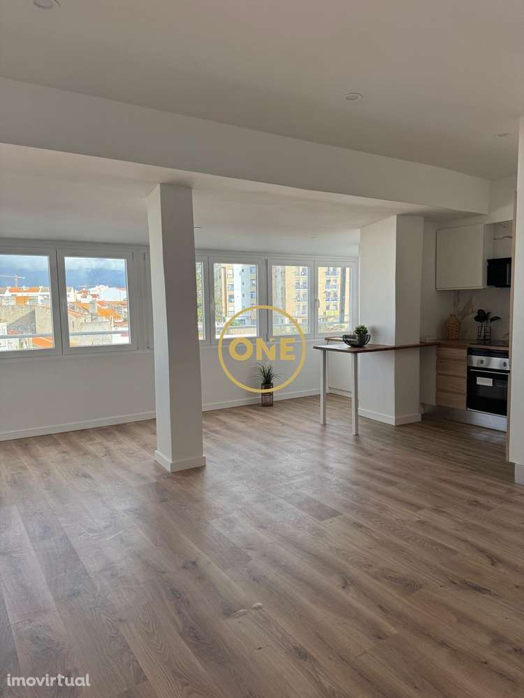 T2 remodelado Montijo centro histórico - Grande imagem: 3/14