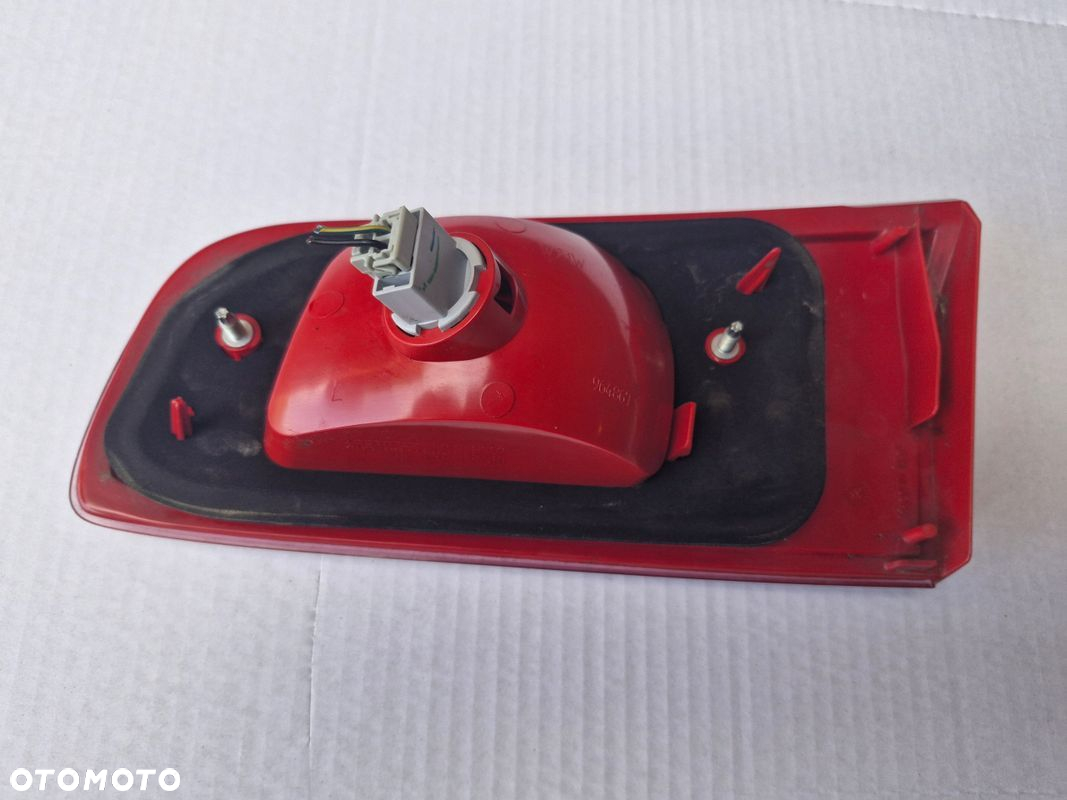 MAZDA II 2 DY LAMPA LEWA TYŁ TYLNA W KLAPĘ EUROPA - 5
