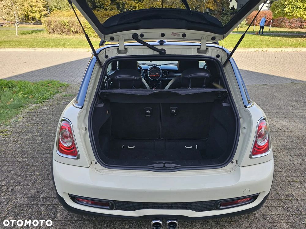 MINI Cooper S 50 Mayfair - 23