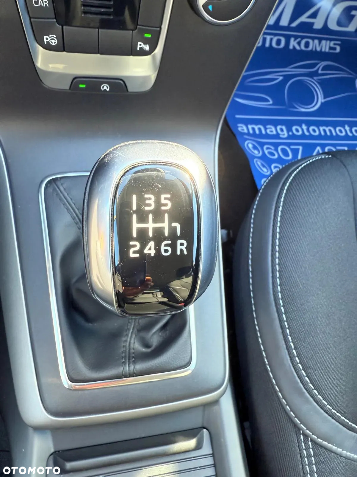 Volvo V40 T2 Kinetic - 28