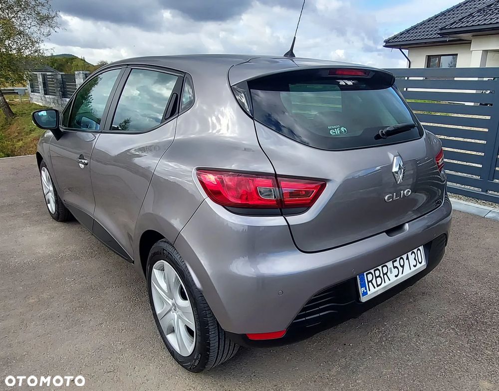 Renault Clio 1.2 16V 75 Experience - 20