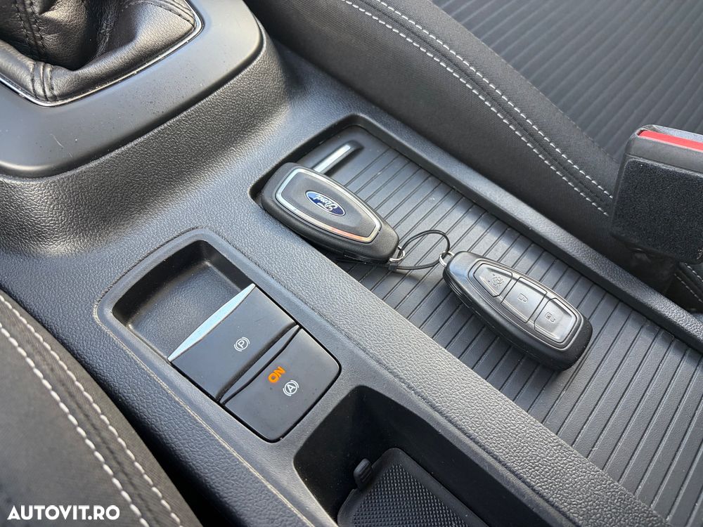 Ford Focus 1.5 EcoBlue Titanium X - 27