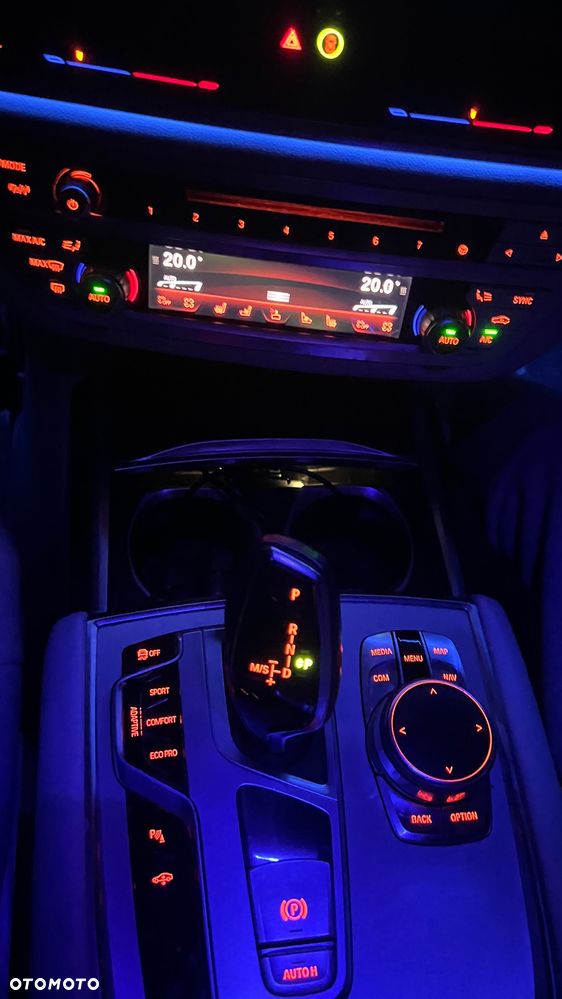 BMW Seria 7 740d xDrive - 32