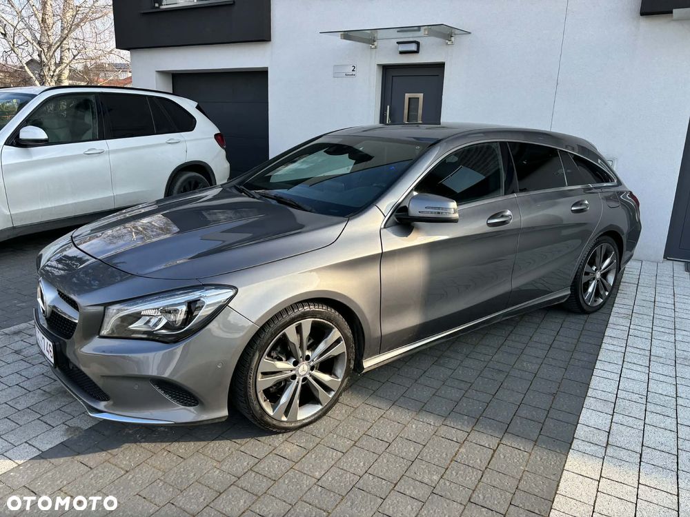 Mercedes-Benz CLA 180 Peak Edition - 12