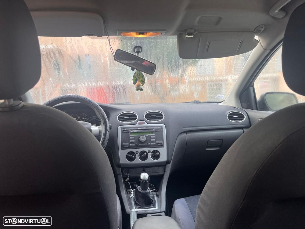 Ford Focus 1.6 TDCi Ghia - 9