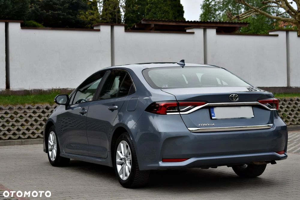 Toyota Corolla - 13