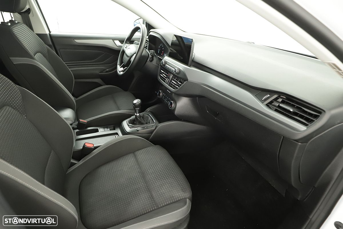 Ford Focus 1.0 EcoBoost MHEV Connected Design - 21