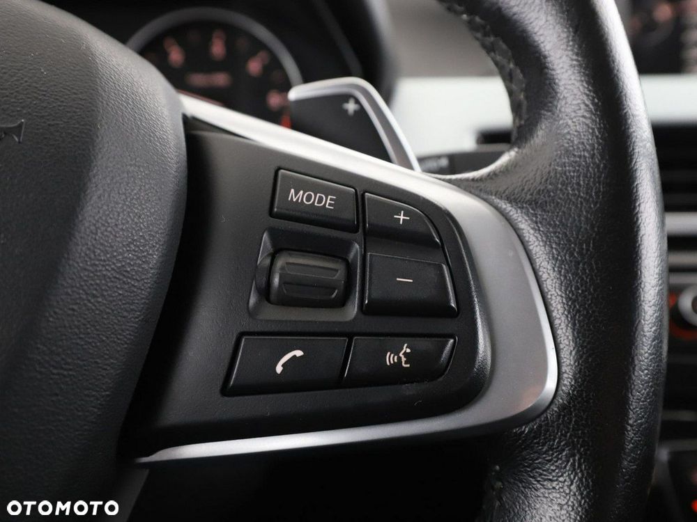 BMW X1 sDrive18d xLine - 31