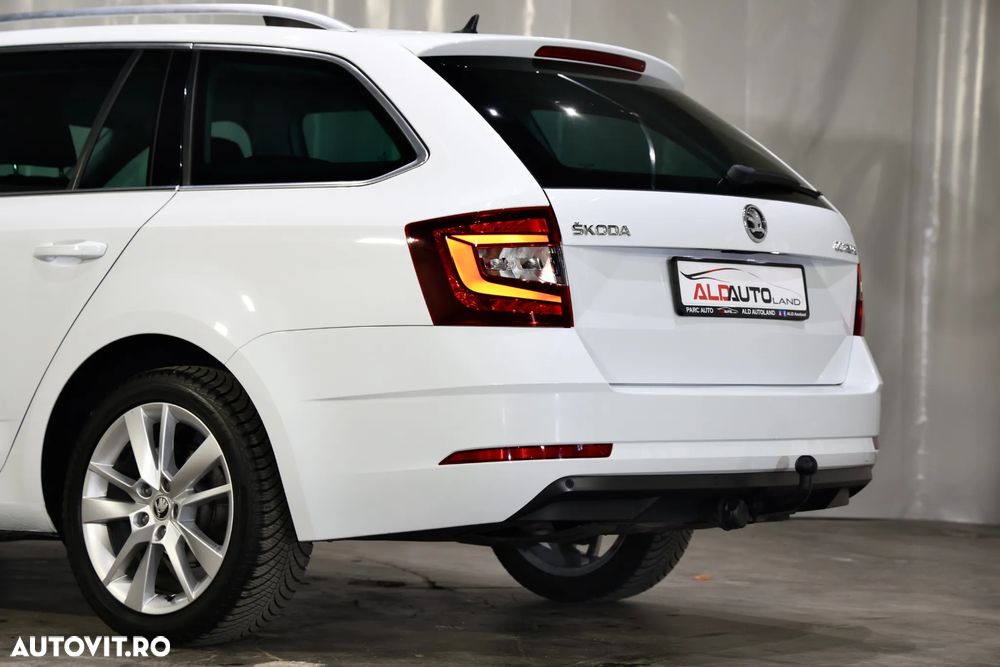 Skoda Octavia 1.6 TDI DSG Ambition - 19