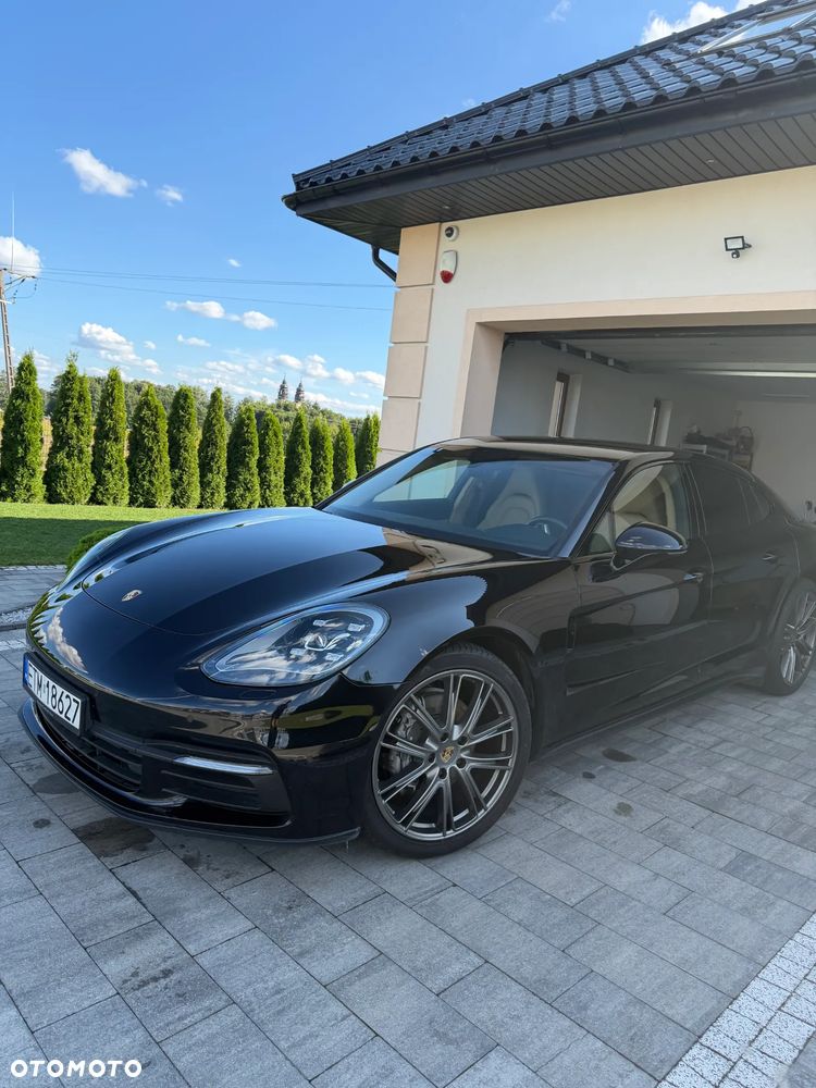 Porsche Panamera 4 - 10