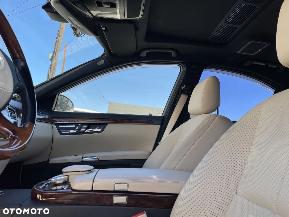 Mercedes-Benz Klasa S 500 4Matic 7G-TRONIC - 19
