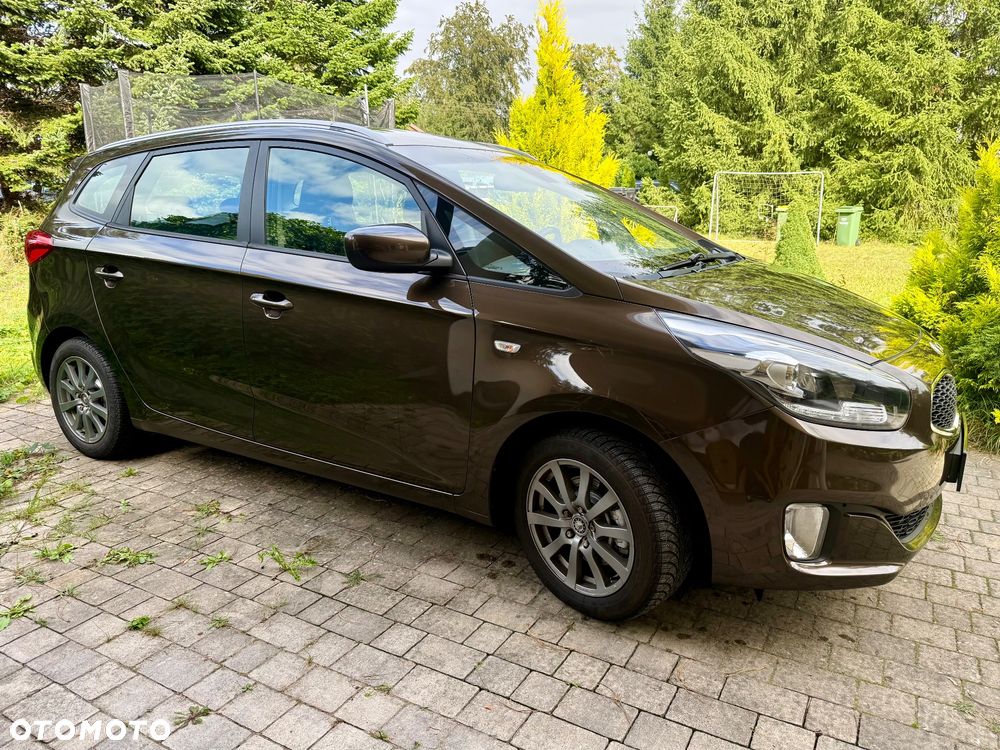 Kia Carens - 9