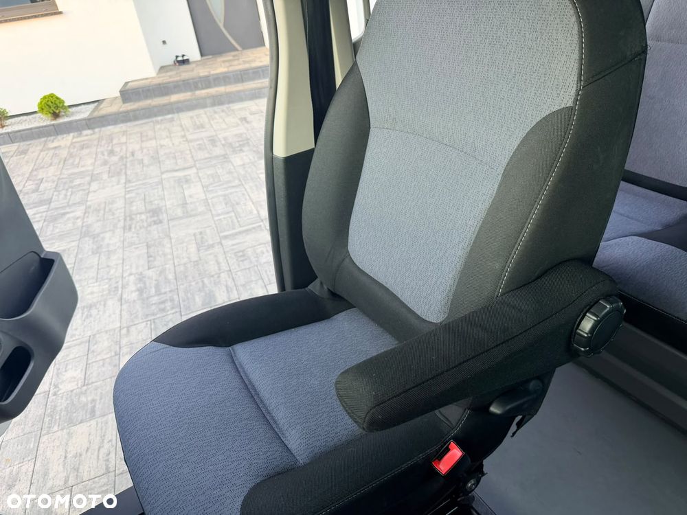 Opel vivaro - 16