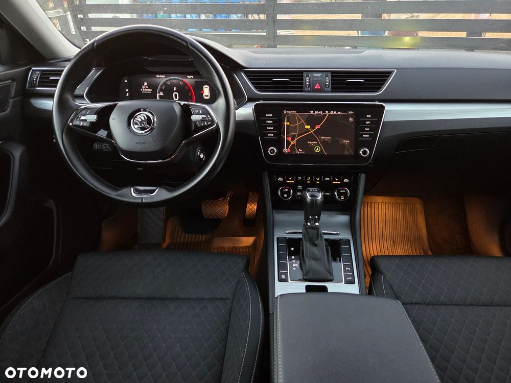 Skoda Superb 2.0 TDI SCR Ambition DSG - 10