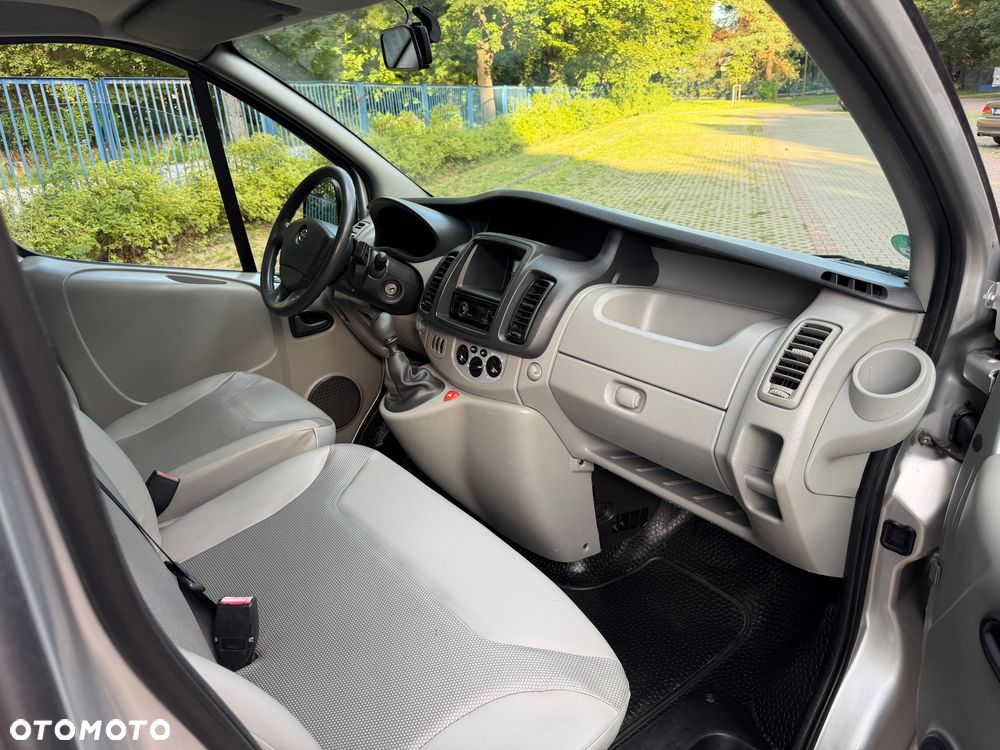 Opel Vivaro - 13