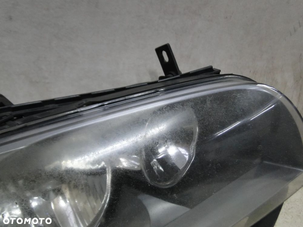 BMW 1 E87 E88 E82 E81 LIFT LAMPA PRAWA PRZÓD PRZEDNIA ŚLIZG EUROPA - 2