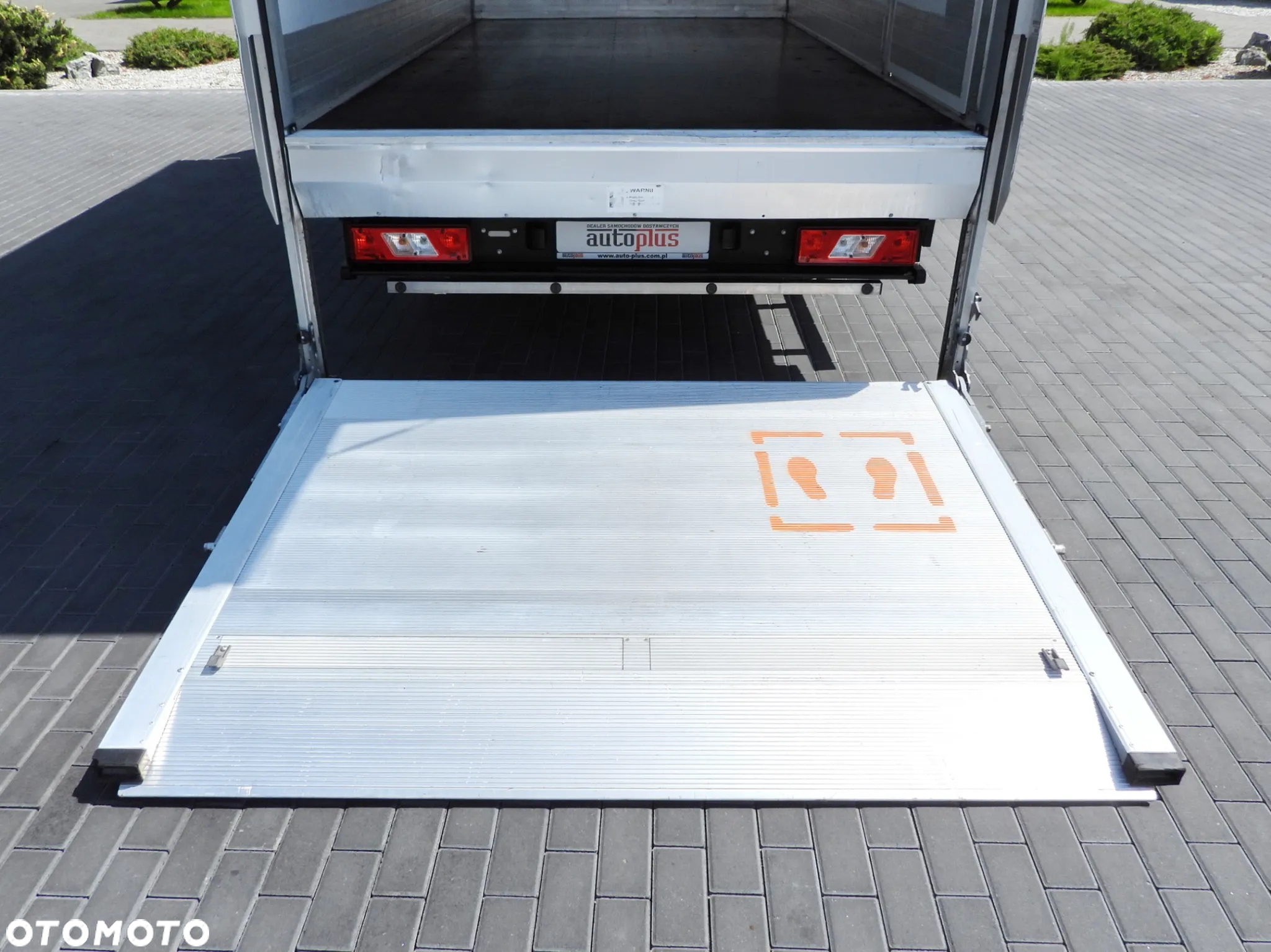 Ford TRANSIT  KONTENER WINDA 8 PALET TEMPOMAT LEDY KLIMATYZACJA 130KM [ G31822 ] - 22