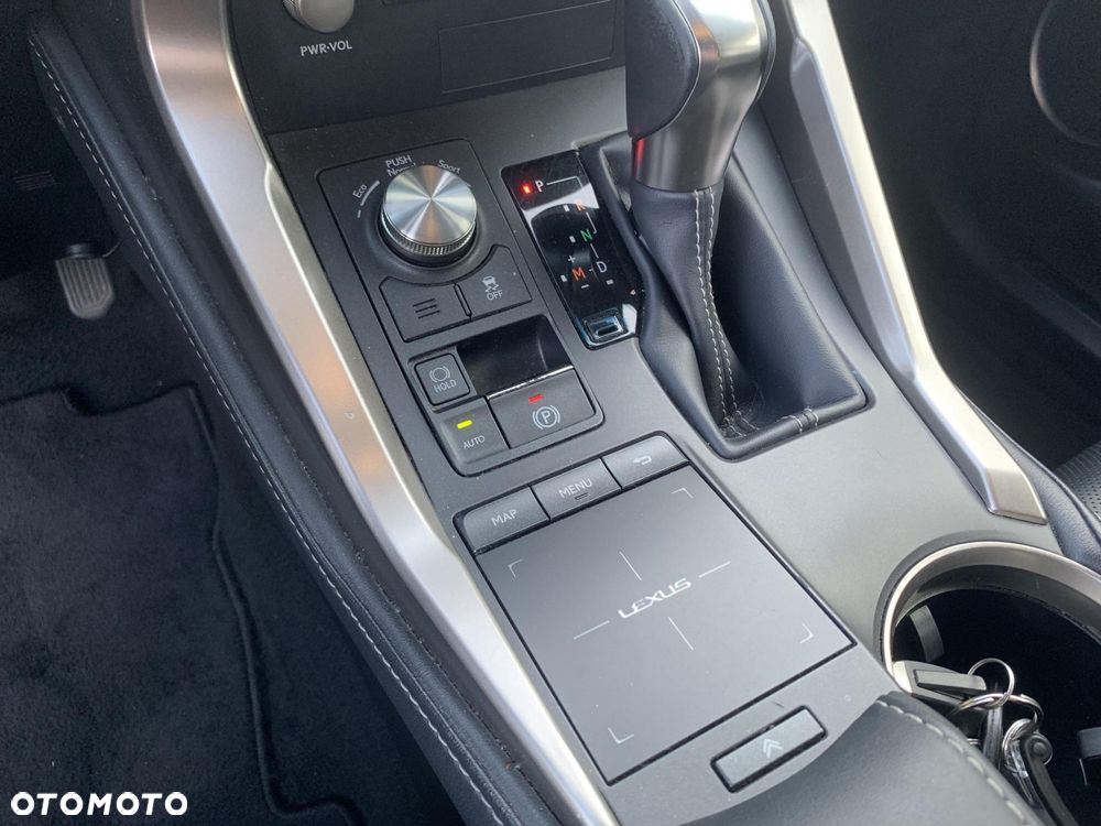 Lexus NX 300 Comfort AWD - 16