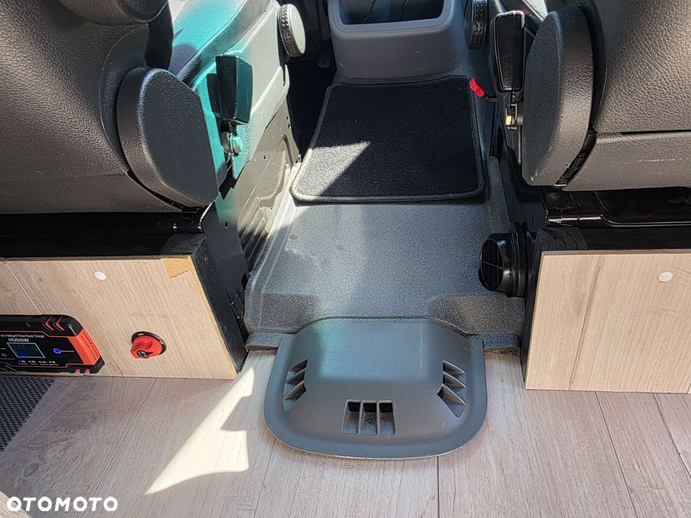 Mercedes-Benz Vito - 32