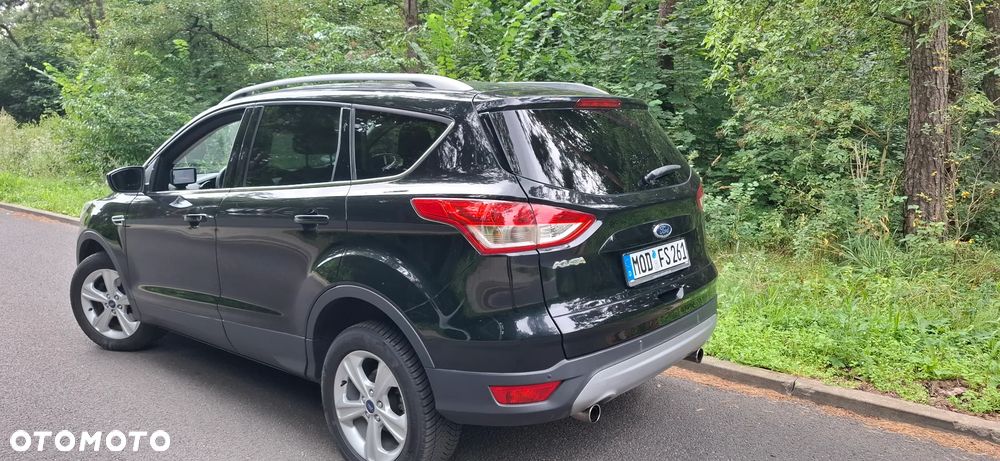 Ford Kuga 2.0 TDCi 2x4 Titanium - 12
