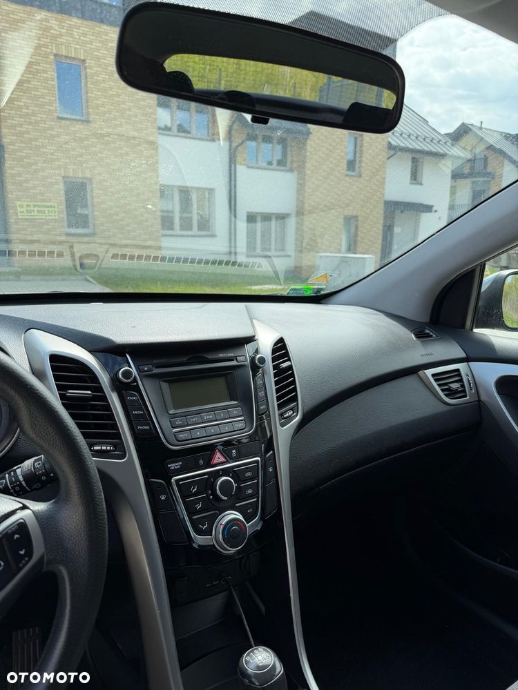 Hyundai i30 1.4 Classic + - 10