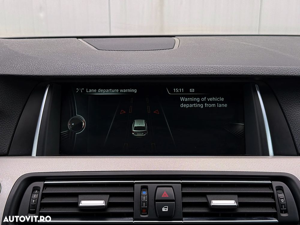 BMW Seria 5 535d xDrive Touring Sport-Aut. - 17