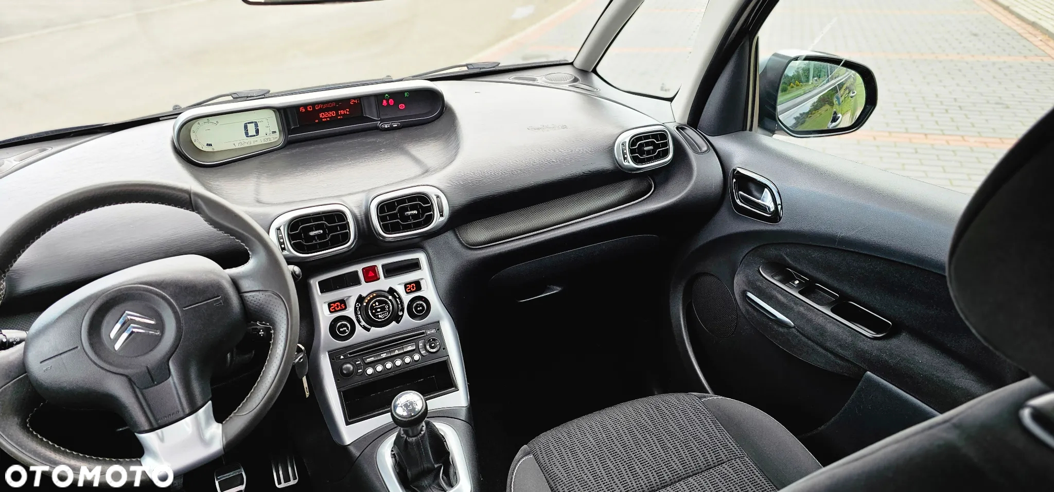 Citroën C3 Picasso 1.6 HDi Exclusive - 8
