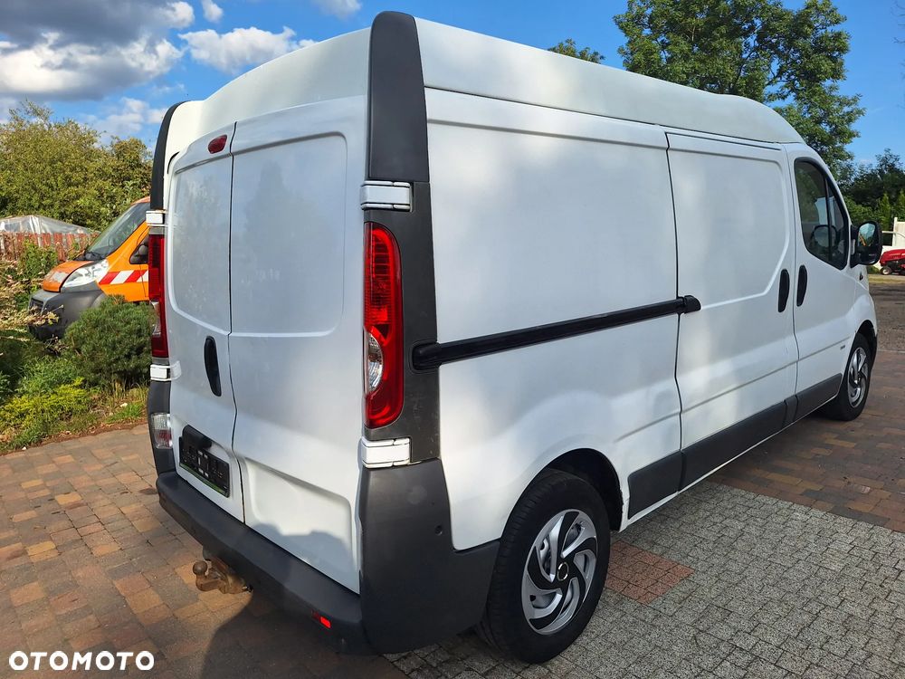 Opel Vivaro - 15