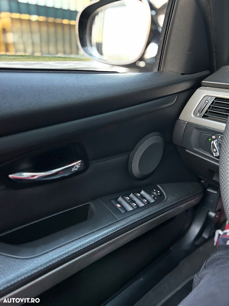 BMW Seria 3 320d M Sport Edition - 12