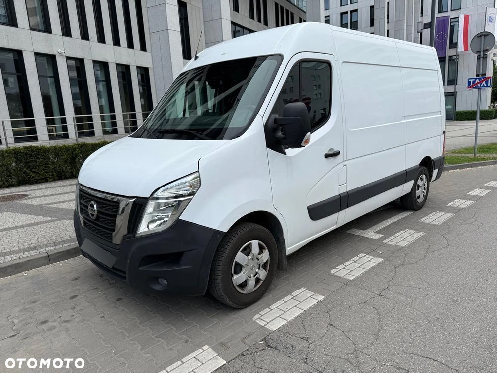 Nissan NV400 - 1