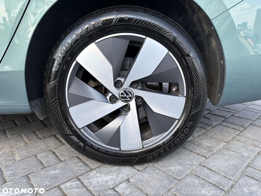 Volkswagen Passat - 17