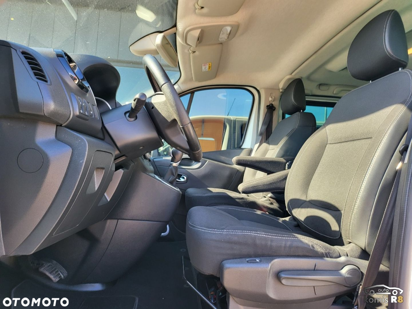 Nissan NV300 - 22