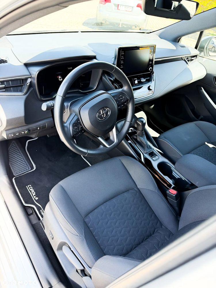 Toyota Corolla 1.8 Hybrid Comfort - 10