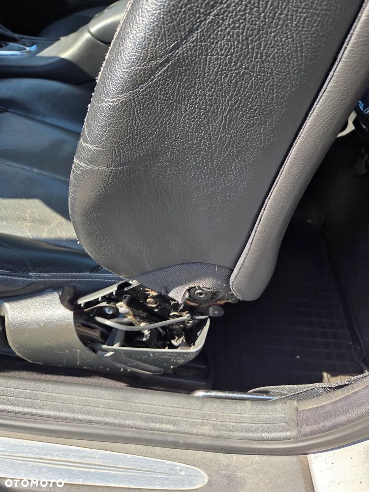 Mercedes-Benz CLK - 11