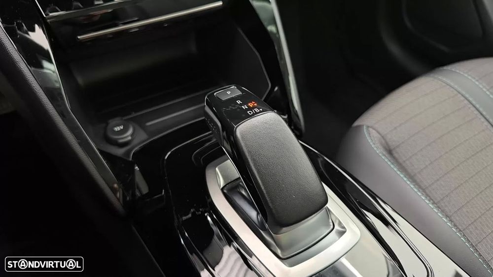 Peugeot e-208 - 25