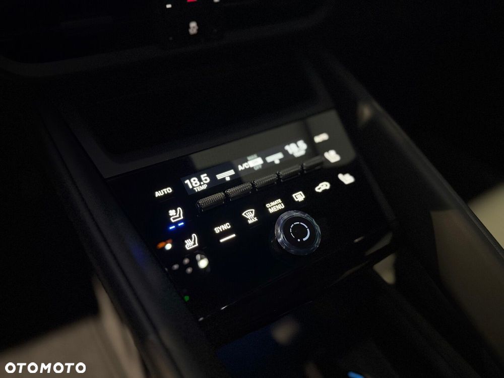 Porsche Macan - 18