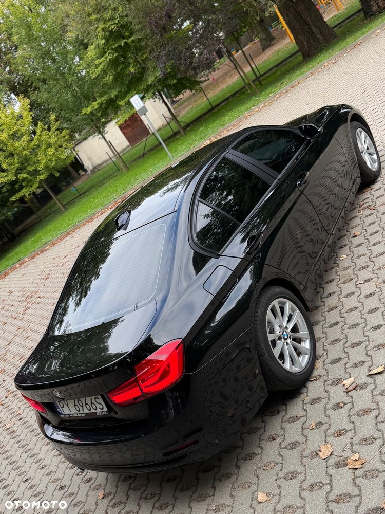 BMW Seria 3 320i - 7