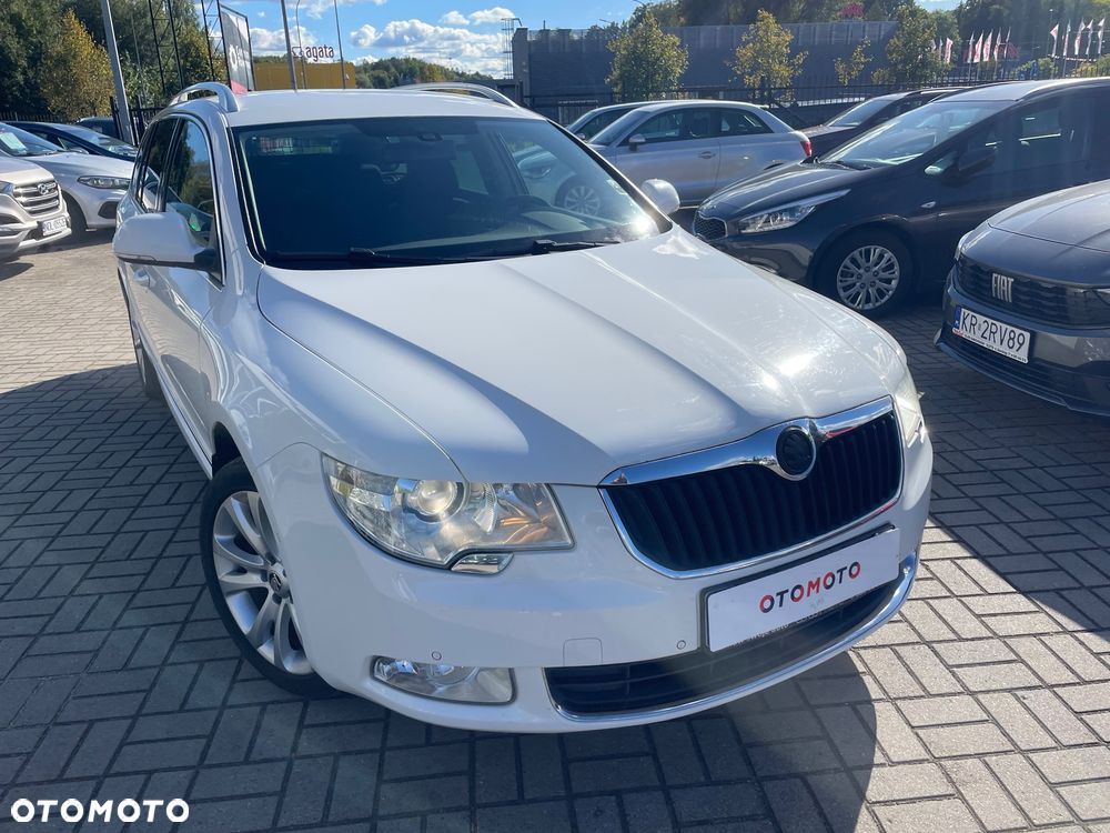 Skoda Superb 2.0 TDI Ambition DSG - 11