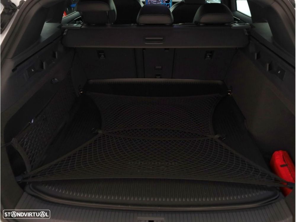 VW ID.7 77 kWh Pro Urban - 28