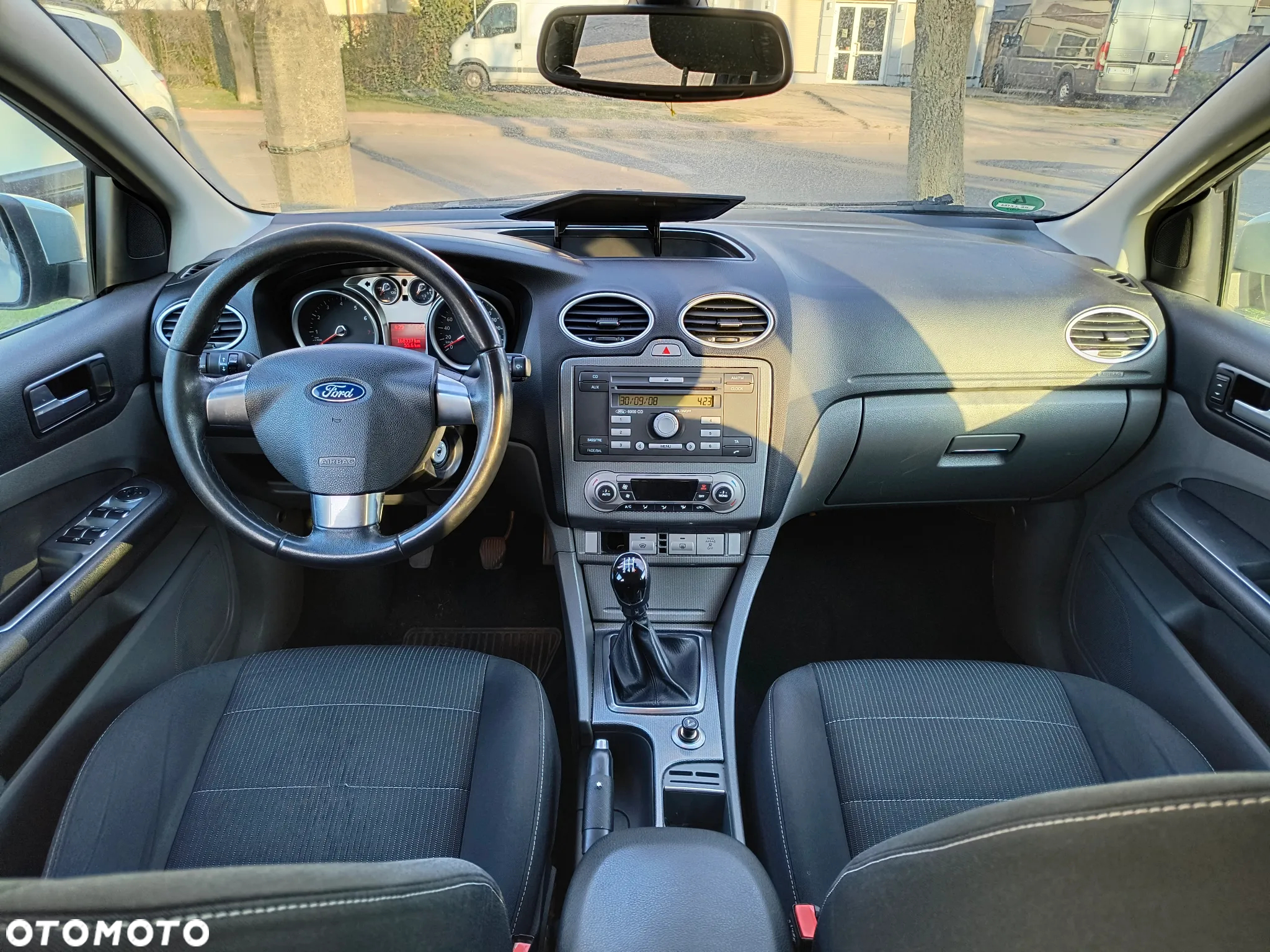 Ford Focus 1.6 16V Ghia - 20
