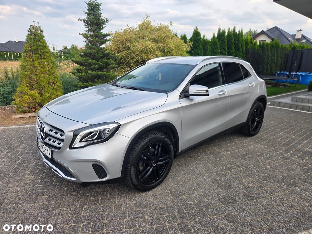 Mercedes-Benz GLA 220 d 4-Matic - 5
