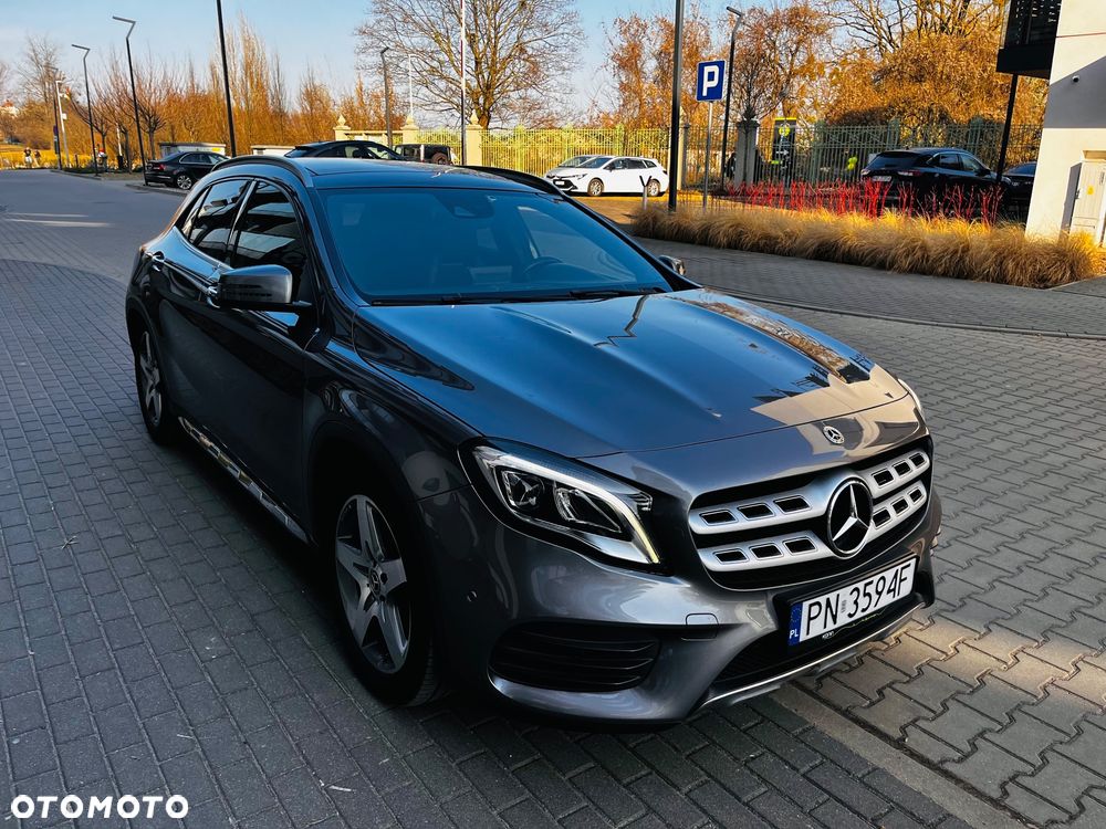 Mercedes-Benz GLA 180 7G-DCT AMG Line - 3