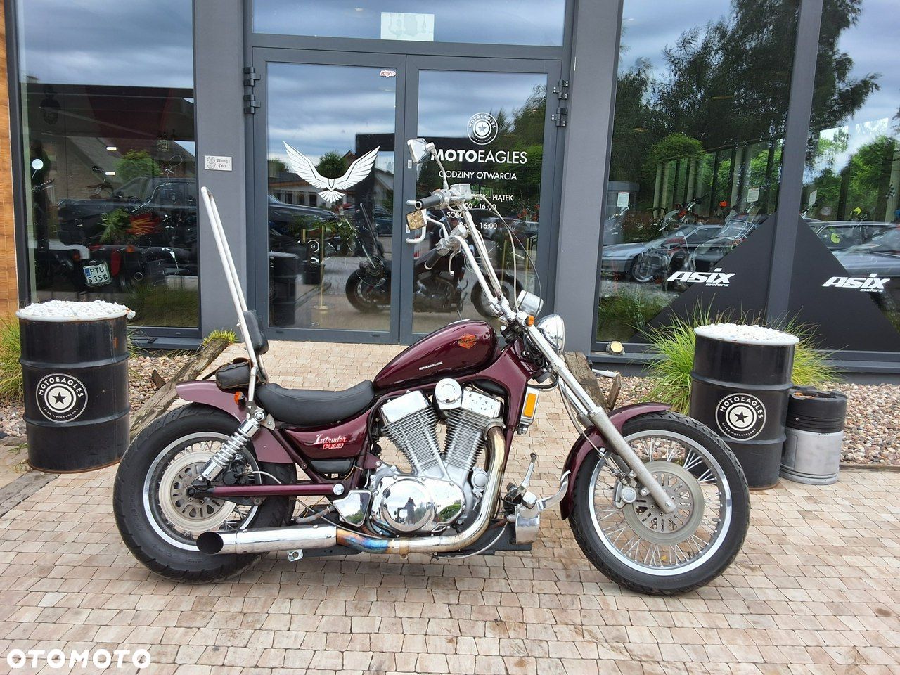 Suzuki Intruder - 1